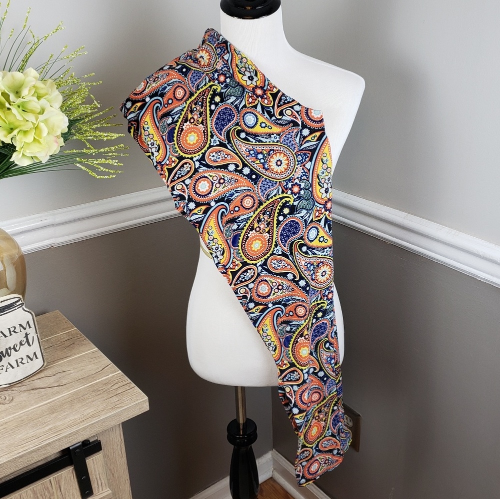 Lularoe Retro Paisley Tall and Curvy leggings